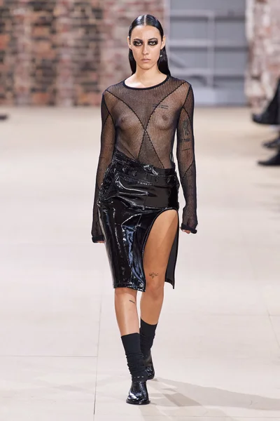 Look 7